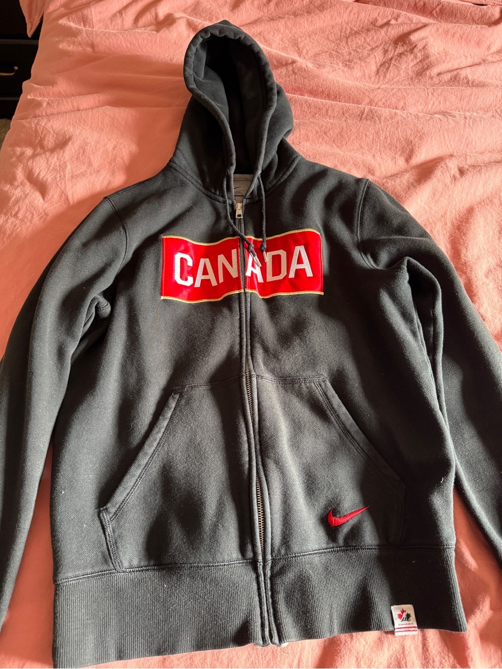 Canada Logo Black Zip-Up Hoodie with Red Accents unisex Nike